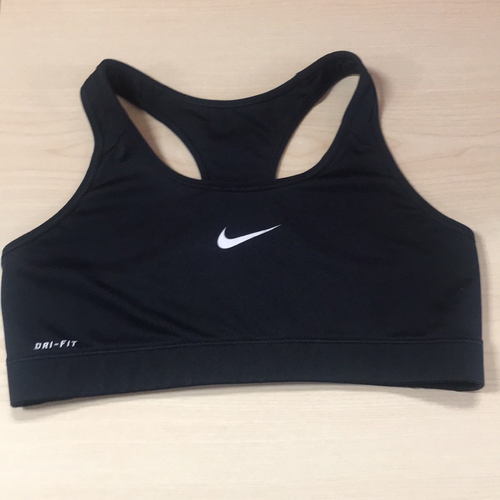 Nike pro sports bra